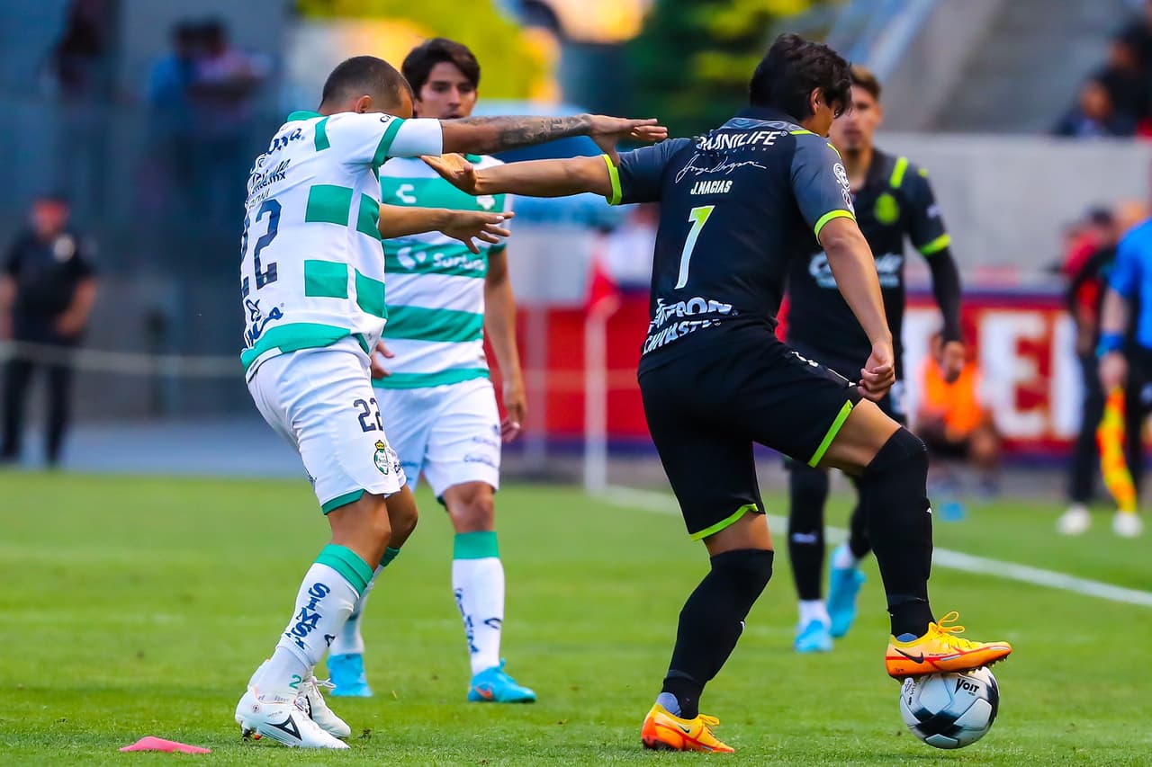 Las Chivas derrotaron a Santos Laguna por marcador de 3-1 en partido de pretemporada celebrado en Salt Lake City.