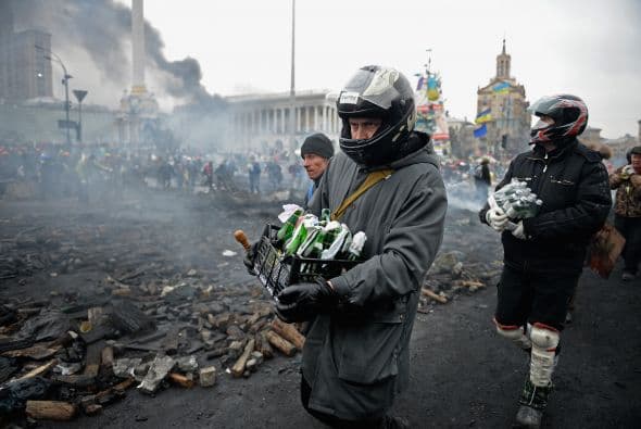 Rusia anunció un rescate financiero por $15 mil millones para Ucrania, cuya economía está hecha un desastre.