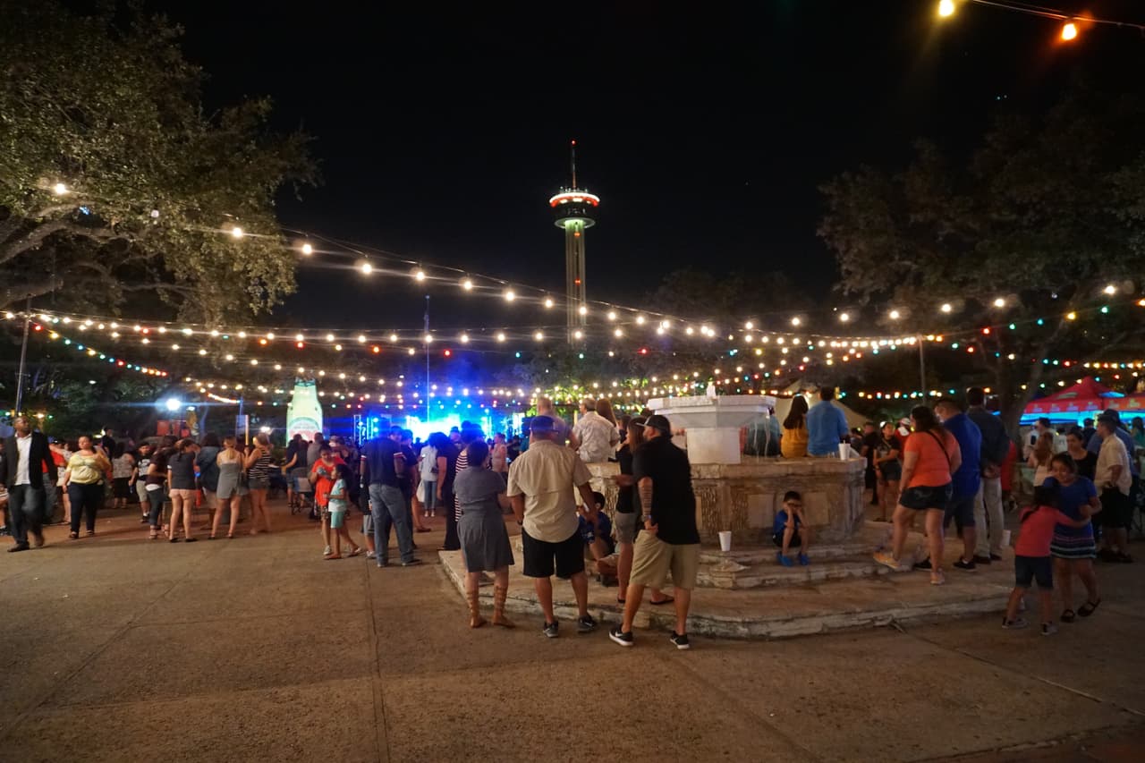 Ram Herrera, Los Banger Broz and Jorge Alejandro took the stage inside La Villita.