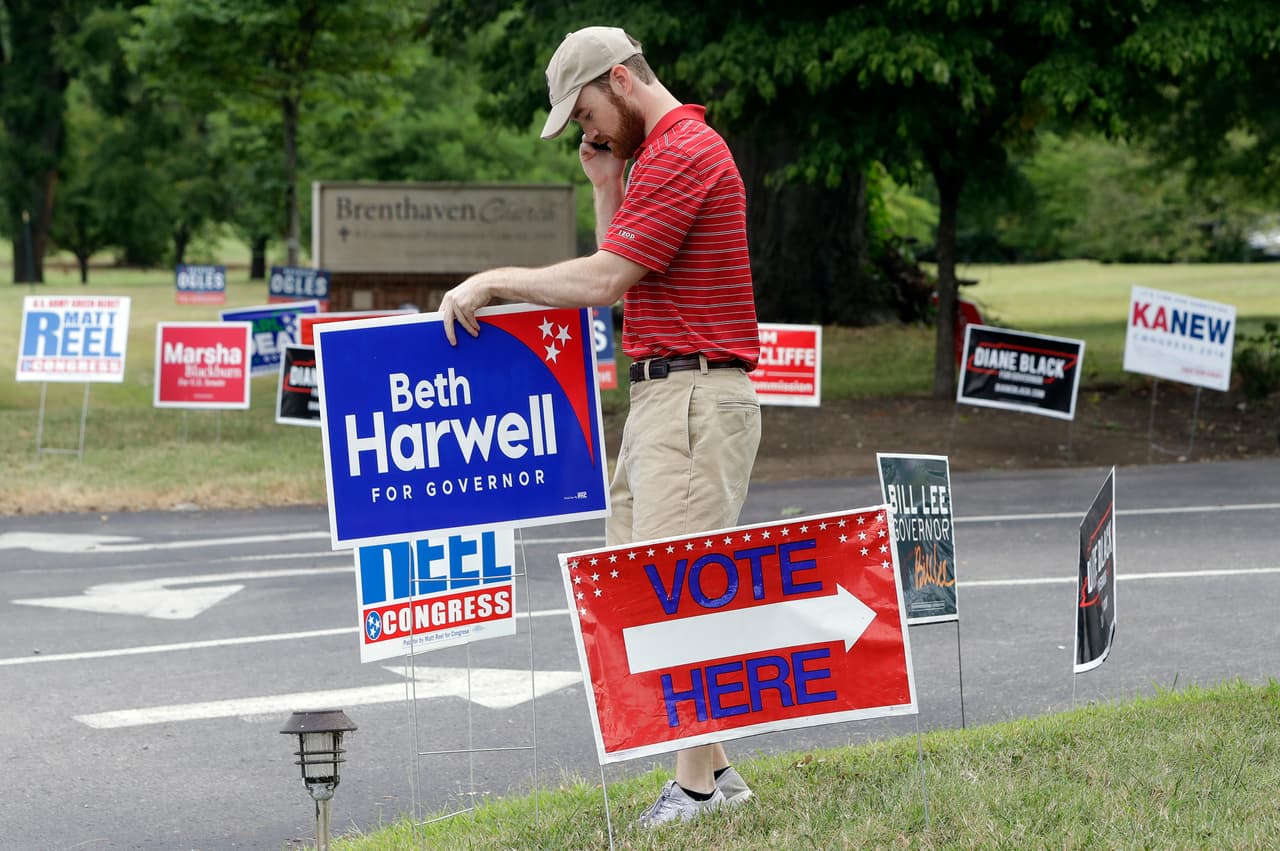 Un exgobernador demócrata y una republicana pro Trump pelearán en septiembre por un asiento en el Senado por Tennessee