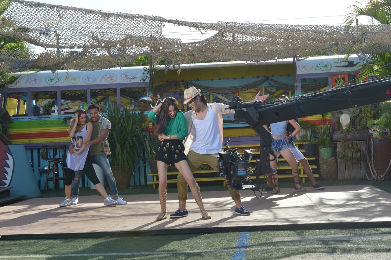 Brian, Danelly, Christian, Carolina, Félix y Zhamira formaron la banda Los Urbanos y con el tema 'Duele el corazón" demostraron que tienen mucho flow. Mira cómo fue su gran día grabando el videoclip.