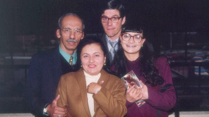 Pero al finalizar este exitoso proyecto se realizó una secuela de la historia, y fue en el año 2002 cuando se despojó de este papel que la lanzó al estrellato para dar paso a su lado más sensual.