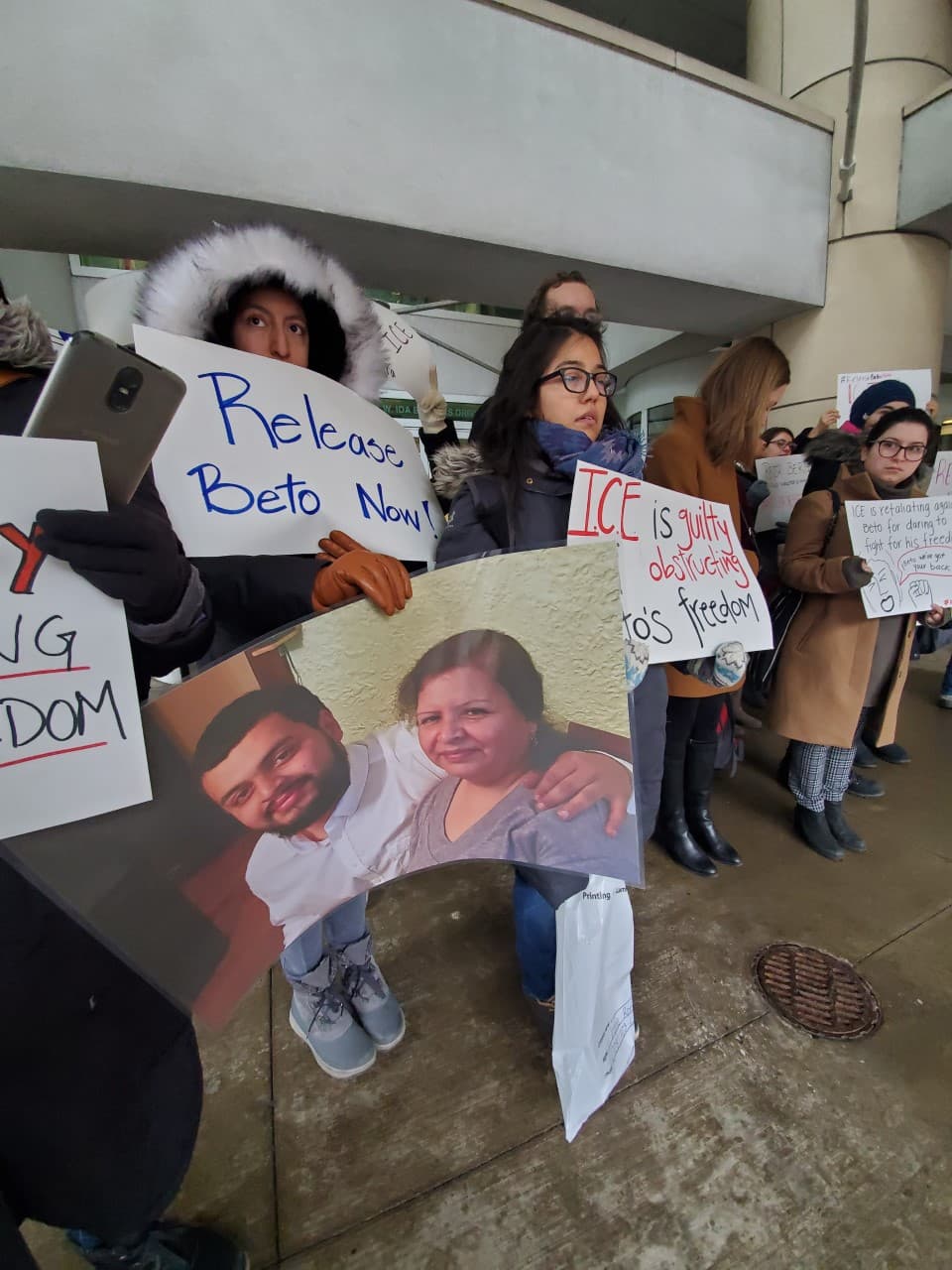 El 21 de mayo del 2019, Miguel López, recibió una llamada que su hermano menor, Jesús diciendo que se encontraba en custodia de Inmigración y Aduanas (ICE) después ser detenido por un oficial de policía local del estado Iowa en camino a casa después de un viaje de campamento. Su daca había expirado.