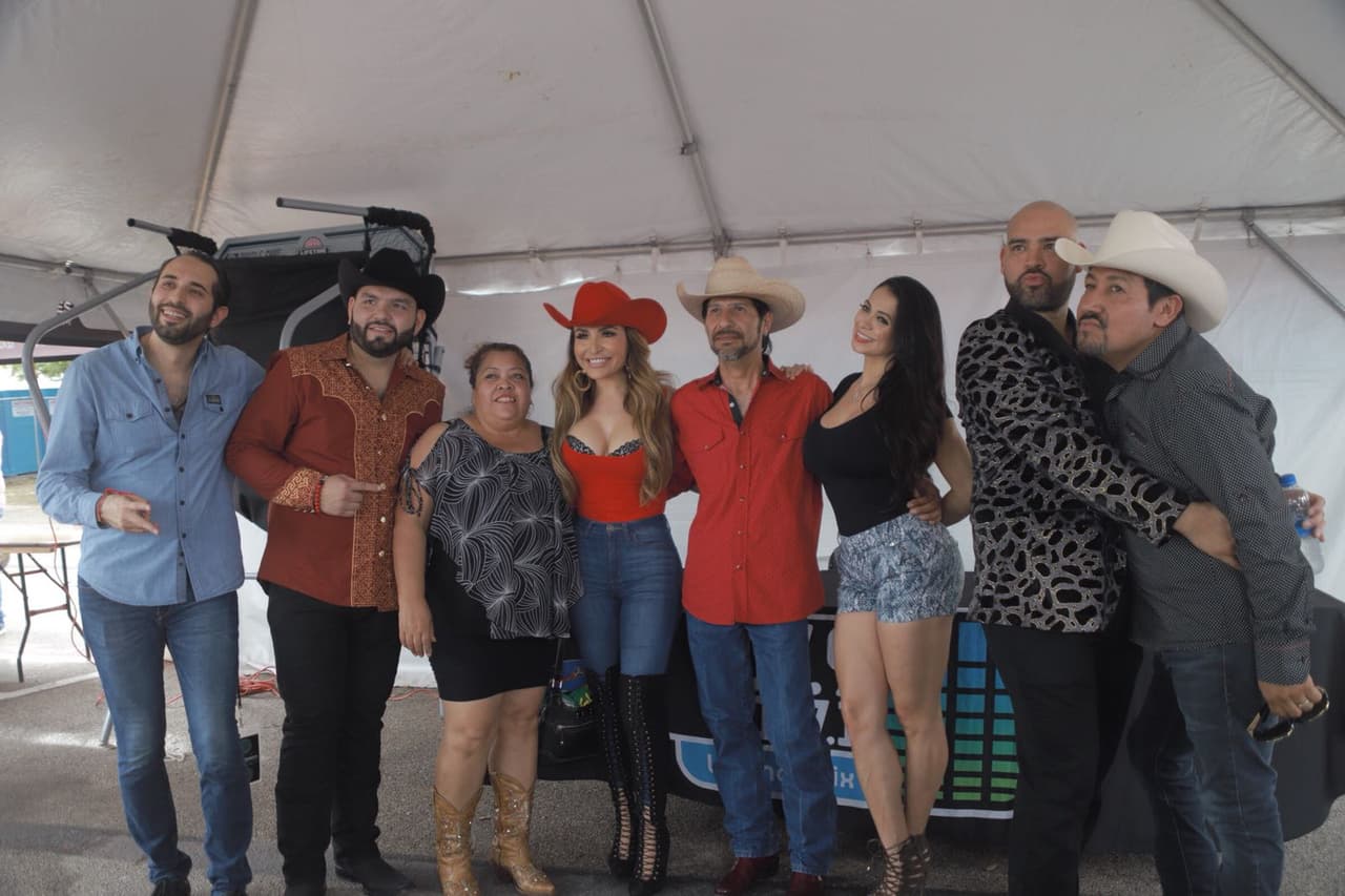 Mientras todos fueron muy profesionales con sus fans, El
<b>Pelón</b> y El Feo no dejaron de ser como se les conoce.
<br>