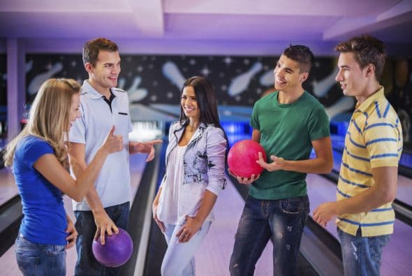 Es interactivo, competitivo, requiere técnica, pero puede disfrutarse sin saber nada, y, sobre todo, es súper entretenido.