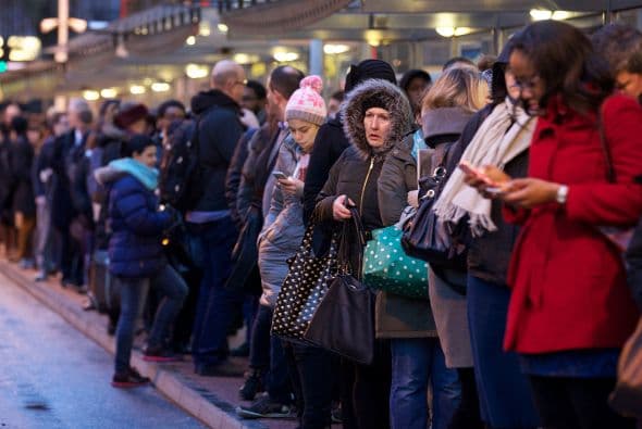 Se espera una gran congestión de tráfico a las horas pico del día.