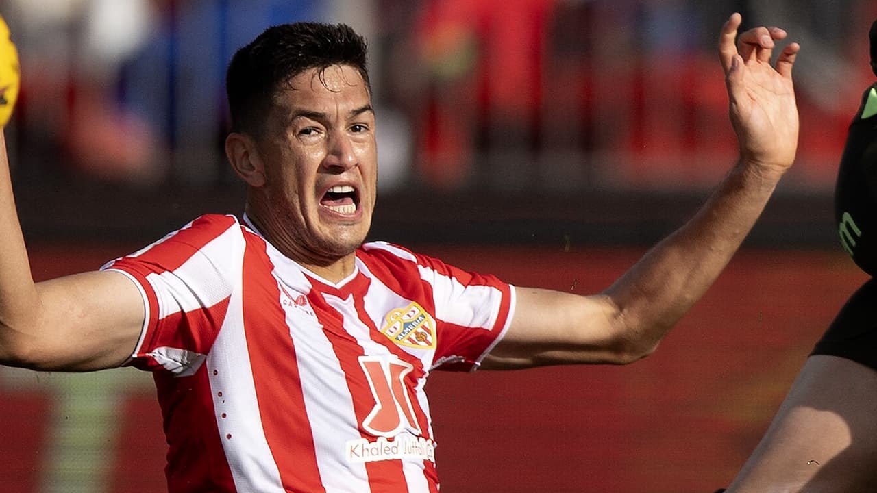 Fue demasiado para César Montes: será baja con Almería