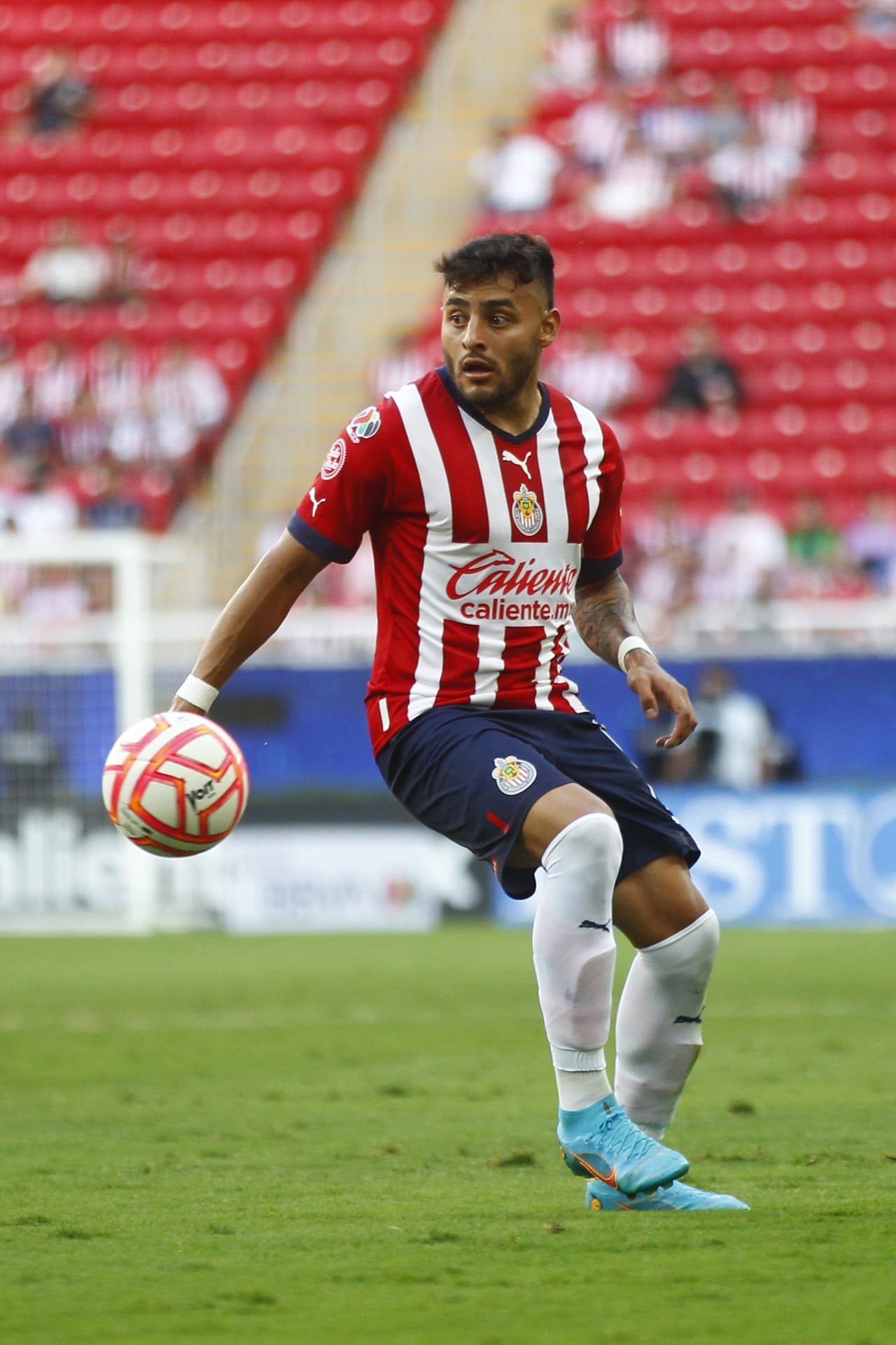 Alexis Vega fue voluntarioso, pero poco pudo hacer para ayudar a su escuadra.