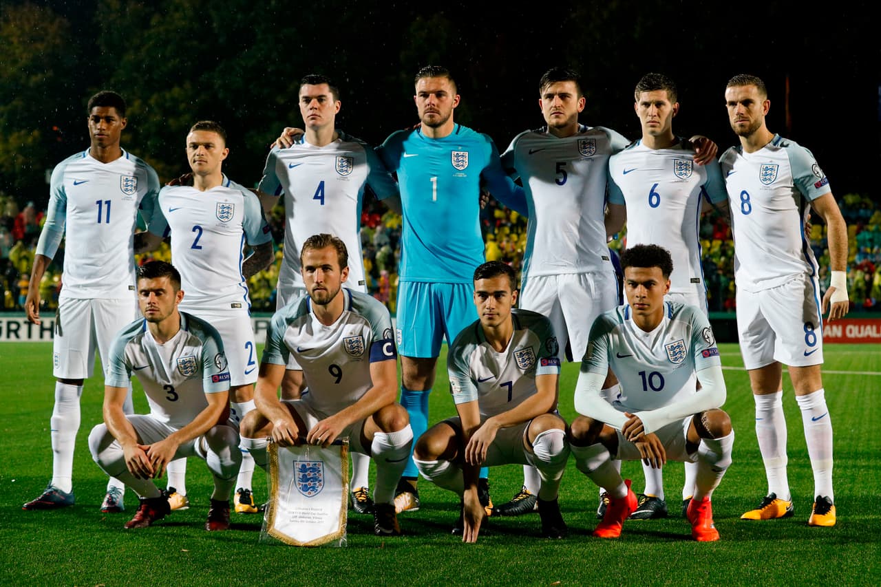 3. Inglaterra (UEFA) - 12,354,371 seguidores.