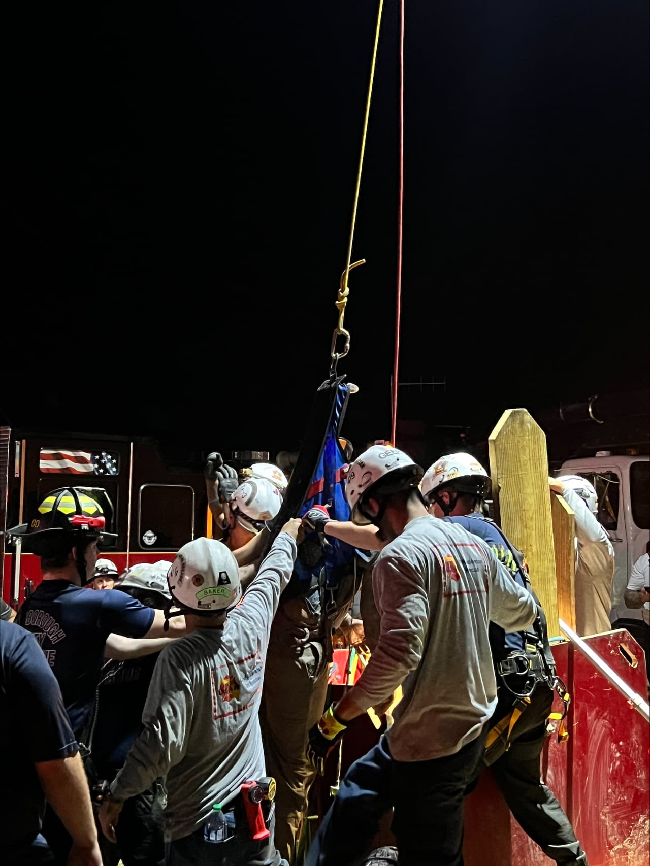 En el incidente cooperaron los Departamentos de Bomberos del Este de Manatee, North River, Bradenton, el Servicio Médico de Emergencia del condado Manatee y Aeromed.