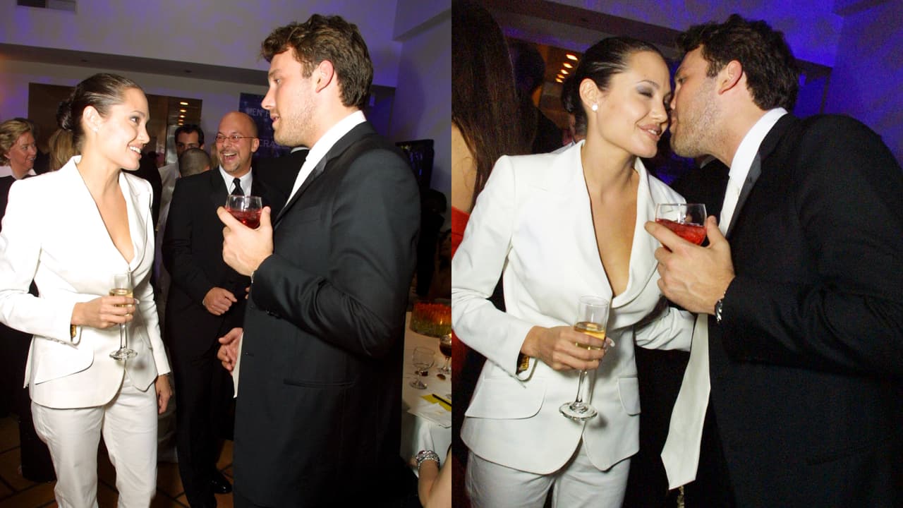 En 2001, Ben Affleck fue captado así susurrándole al oído a Angelina Jolie en la fiesta de los Oscar de Vanity Fair.