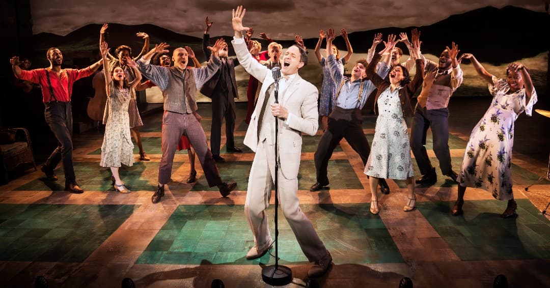 <b>Evento</b>: Broadway’s Girl from the North Country
<br>
<b>Fecha</b>: 2 al 6 de enero
<br>
<b>Lugar</b>: Durham Performing Arts Center (DPAC). 123 Vivian Street. Durham, NC
<br>
<b>Sitio web</b>:
<a href="https://www.dpacnc.com/events/detail/girl-from-the-north-country-2024">https://www.dpacnc.com/events/detail/girl-from-the-north-country-2024</a>
<br>
<br>El musical reinventa 20 canciones legendarias de Bob Dylan como nunca antes se habían escuchado, incluidas "Forever Young", "All Along the Watchtower", "Hurricane", "Slow Train Coming" y "Like a Rolling Stone". La trama se centra el año 1934 en Duluth, Minnesota, en donde las vidas de grupo de viajeros descarriados se cruzan en una casa de huéspedes llena de música, vida y esperanza.