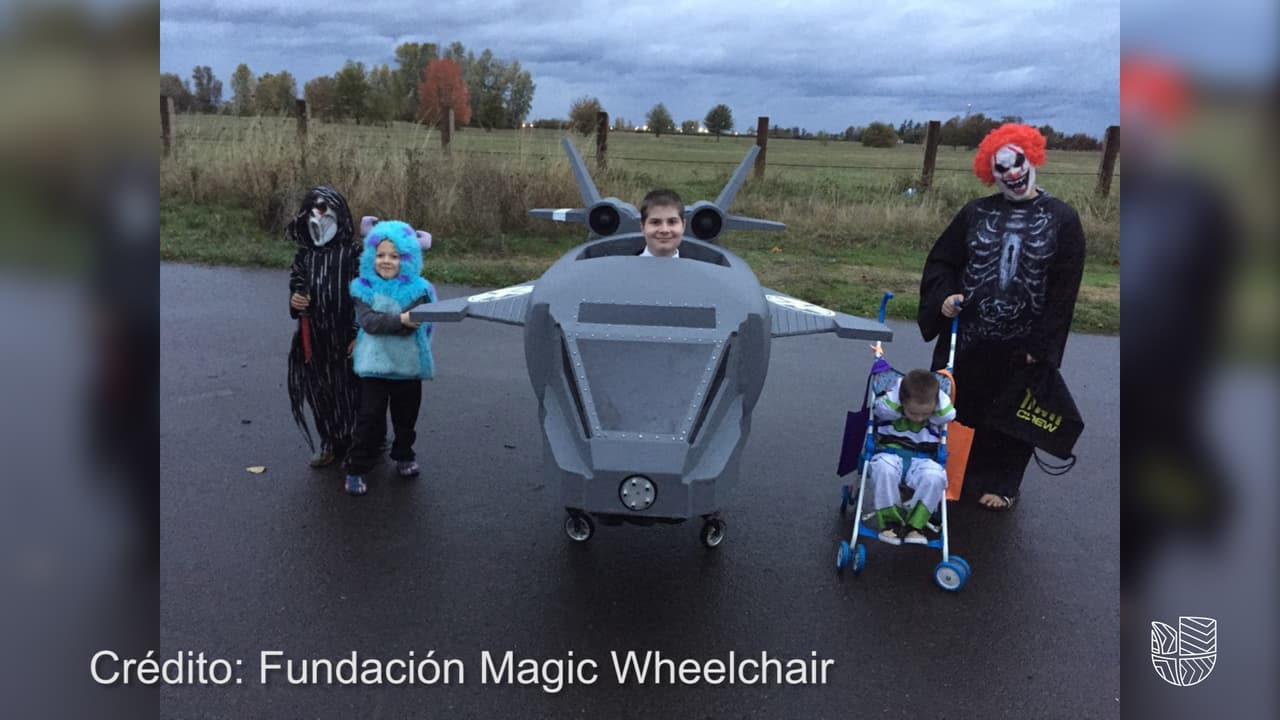 Disfraces hechos por padres que nos inspiran a celebrar Halloween con más ganas