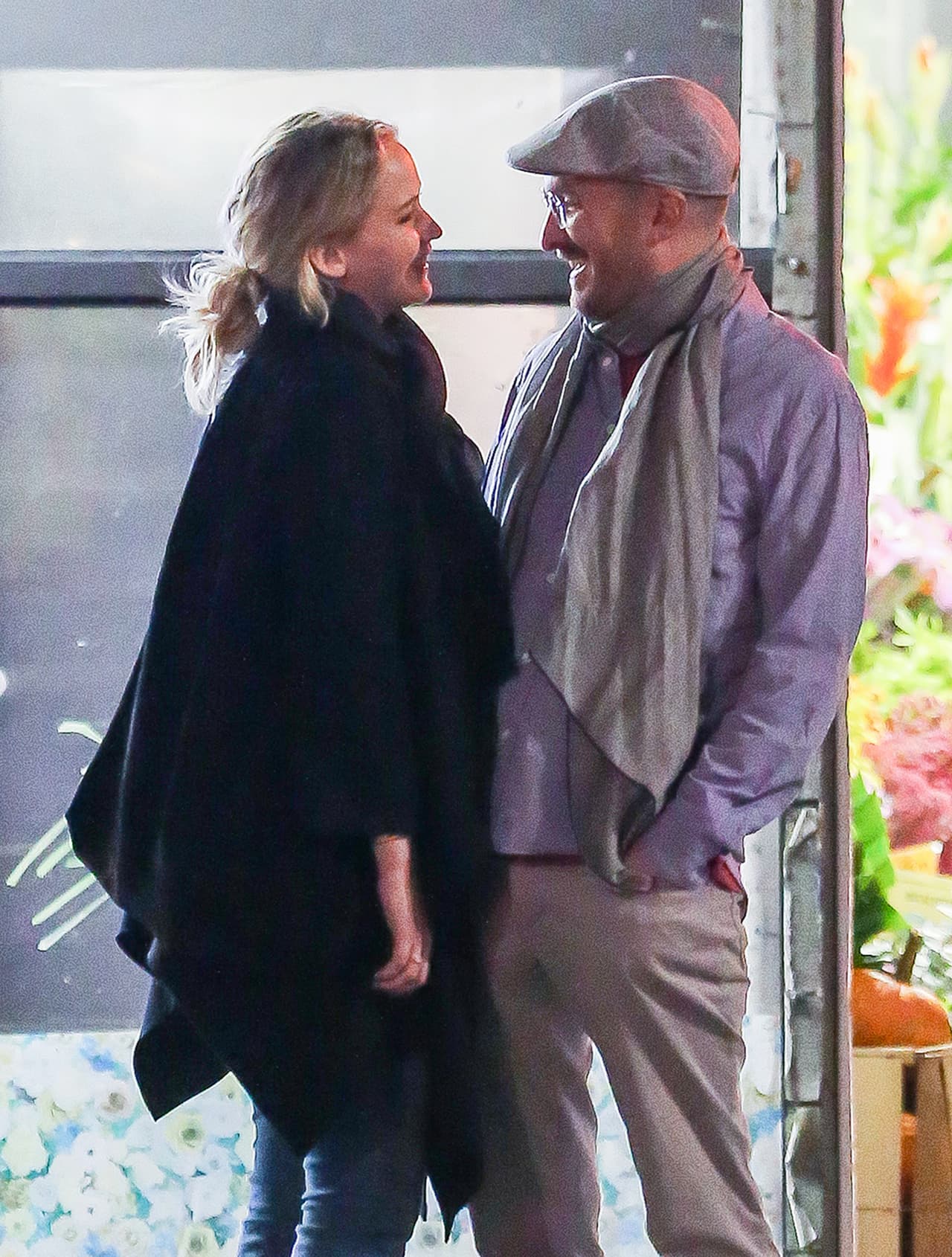 La actriz luce muy enamorada del director de cine Darren Aronofsky.