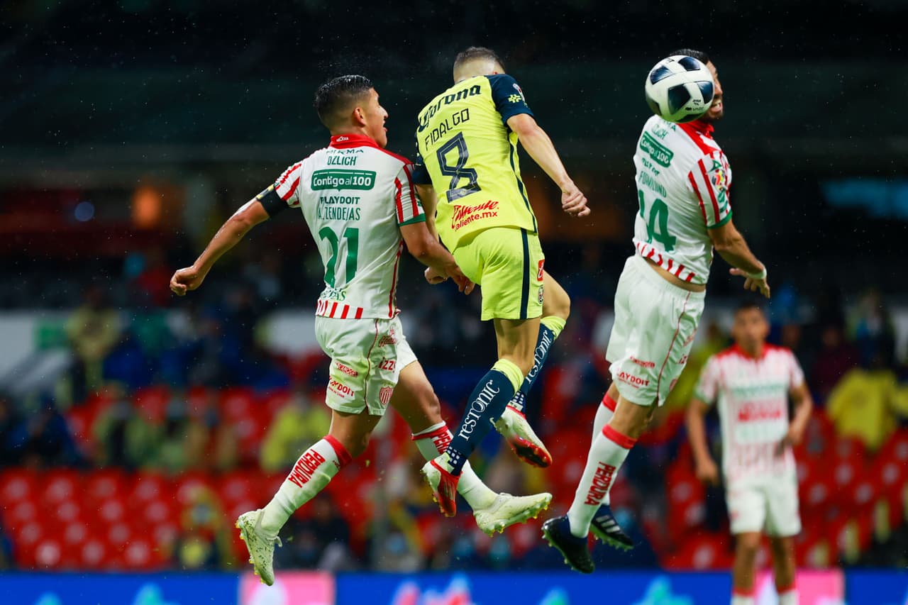 Ocho minutos le bastaron a las Águilas para recuperar la ventaja con un centro de Reyes que conectó Álvaro Fidalgo de cabeza al 76'.