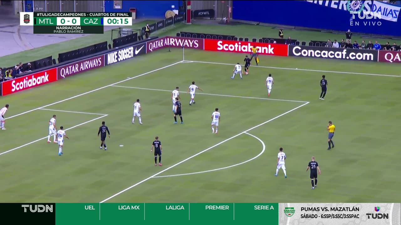 Arranca el partido y la pelota está en juego.