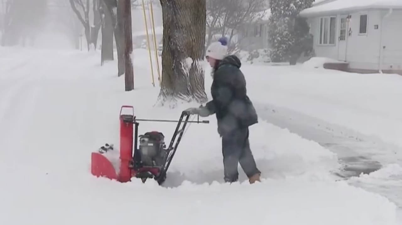 Clima hoy 16 marzo: Nieve obliga a cancelar las clases y paraliza las actividades en varios estados
