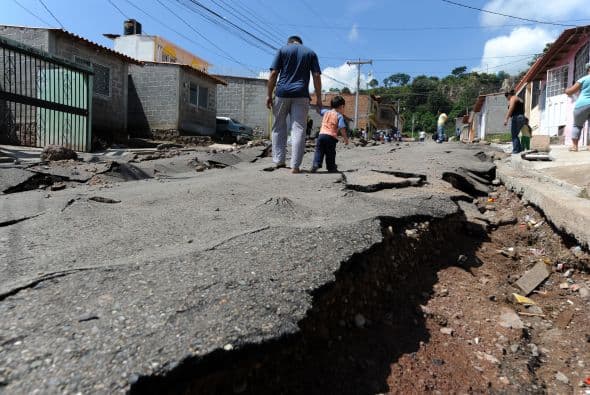 Por su parte, el jefe de Alerta Temprana de Comisión Permanente de Contingencia (Copeco), Juan José Reyes, explicó que las lluvias son producto de la entrada de humedad del Pacífico, que afecta la zona oriental, centro, sur y sur occidente del país.