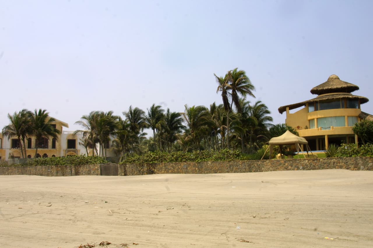 La propiedad tiene 118,000 pies cuadrados y fue vendida por 6 milones de dólares.