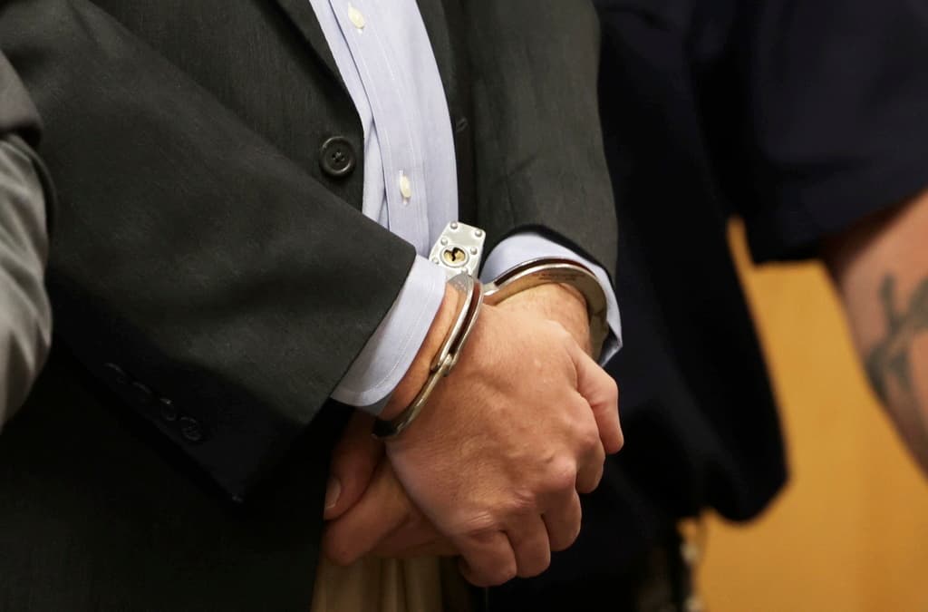 Rex Heuermann enfrenta acusaciones de asesinato y sus hijos enfrentan traumas emocionales por el caso.