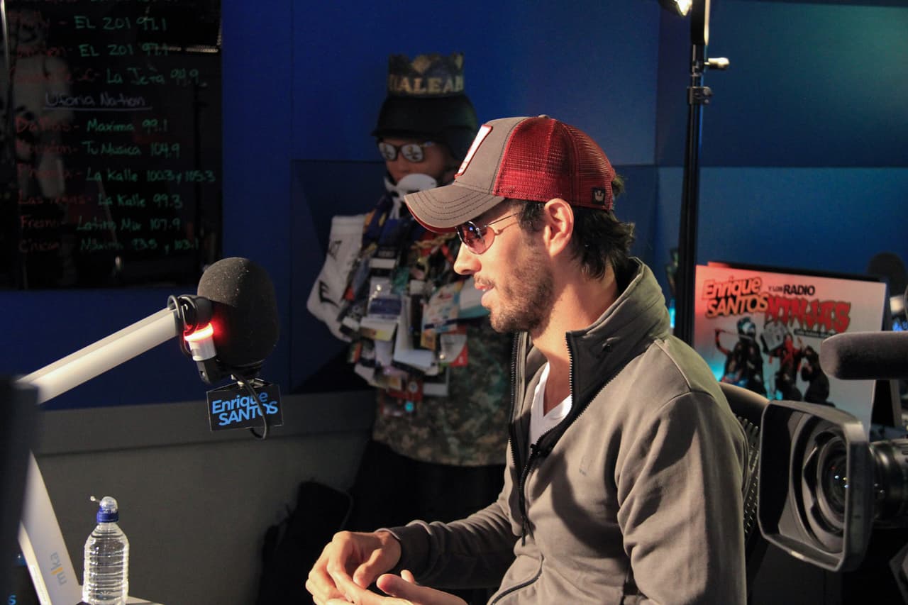 Enrique Iglesias en el Show de Enrique Santos