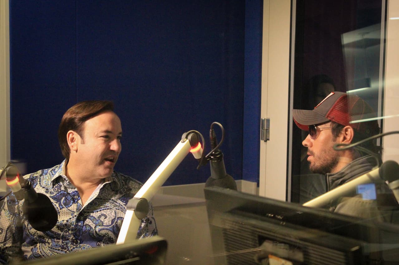 Enrique Iglesias en el Desayuno Musical de Amor 107.5 con Javier Romero