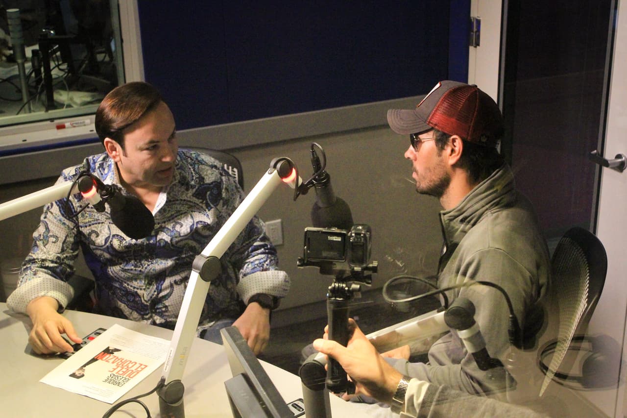 Enrique Iglesias en el Desayuno Musical de Amor 107.5 con Javier Romero