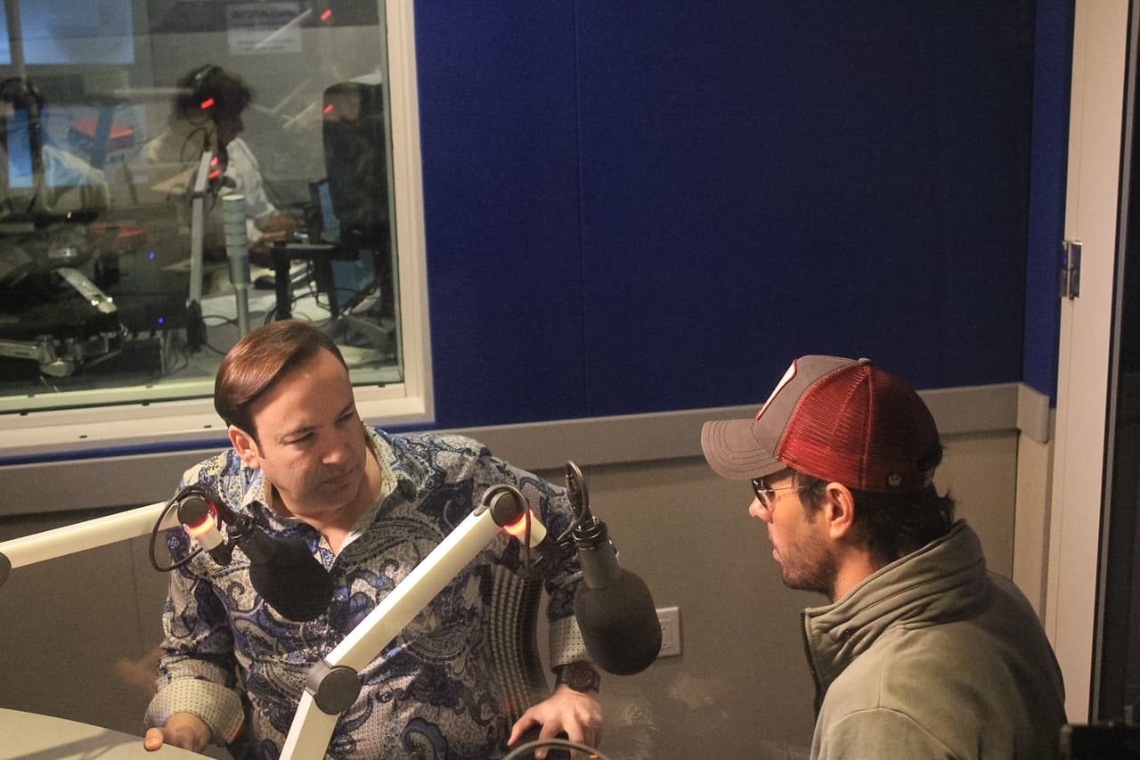 Enrique Iglesias en el Desayuno Musical de Amor 107.5 con Javier Romero