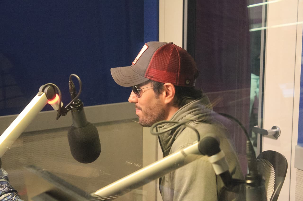 Enrique Iglesias en el Desayuno Musical de Amor 107.5 con Javier Romero
