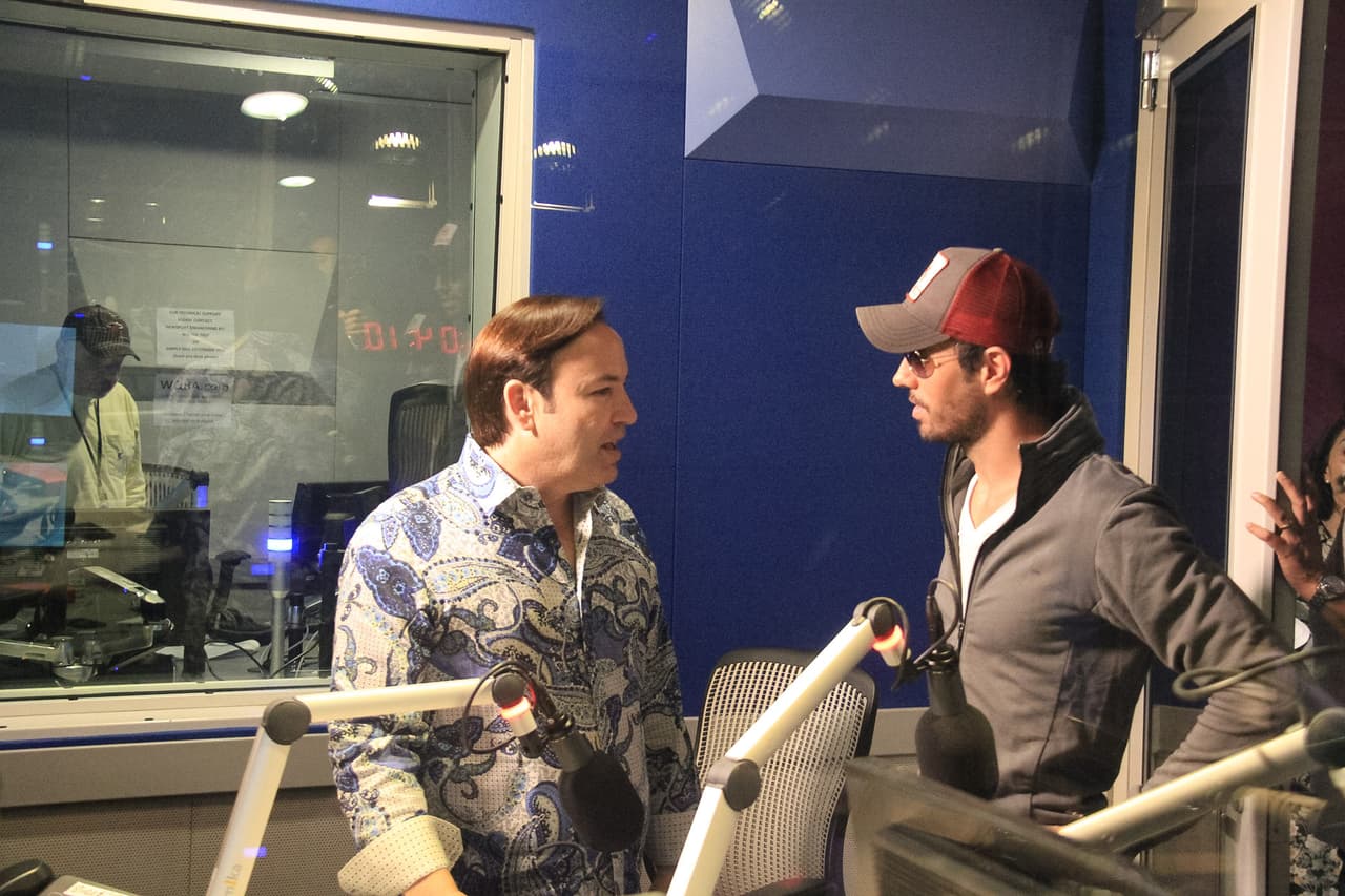 Enrique Iglesias en el Desayuno Musical de Amor 107.5 con Javier Romero