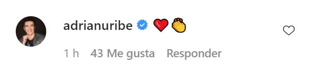 El actor y comediante le dejó a Zuria Vega este par de emoticonos con los que aplaudió el mensaje que ella escribió acerca de 
<b><a href="https://www.univision.com/entretenimiento/celebridades/zuria-vega-y-alberto-guerra-celebran-su-aniversario-con-romanticos-mensajes-y-bebe-en-camino-fotos" target="_blank">su historia de amor con Alberto Guerra. </a></b>