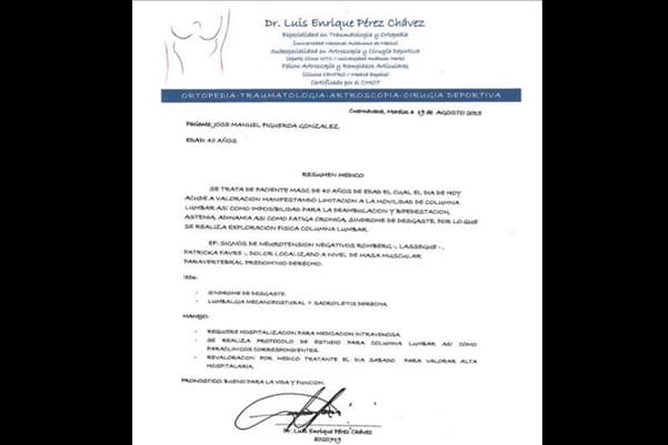 También publicó la prescripción médica que le mandaron donde detalla que tiene fatiga crónica y limitación a la movilidad de la columna.