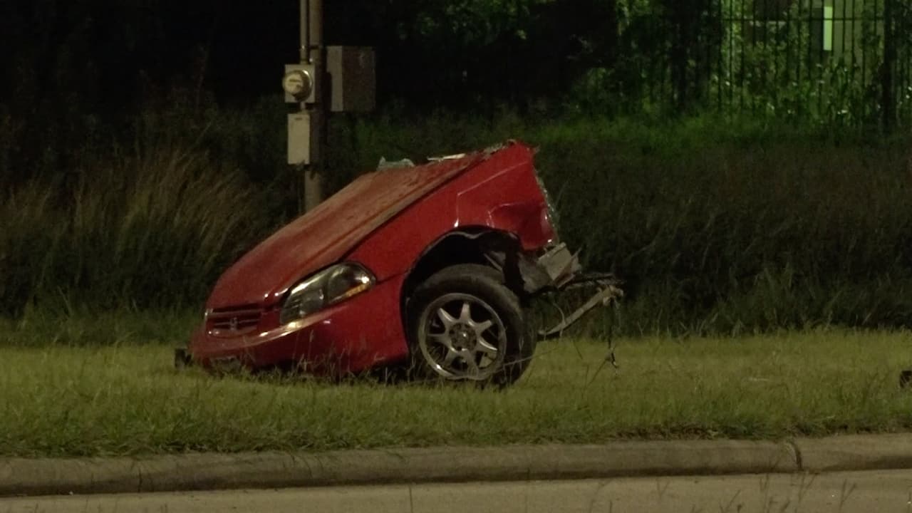 Al parecer el conductor participaba en carreras clandestinas con otro vehículo.