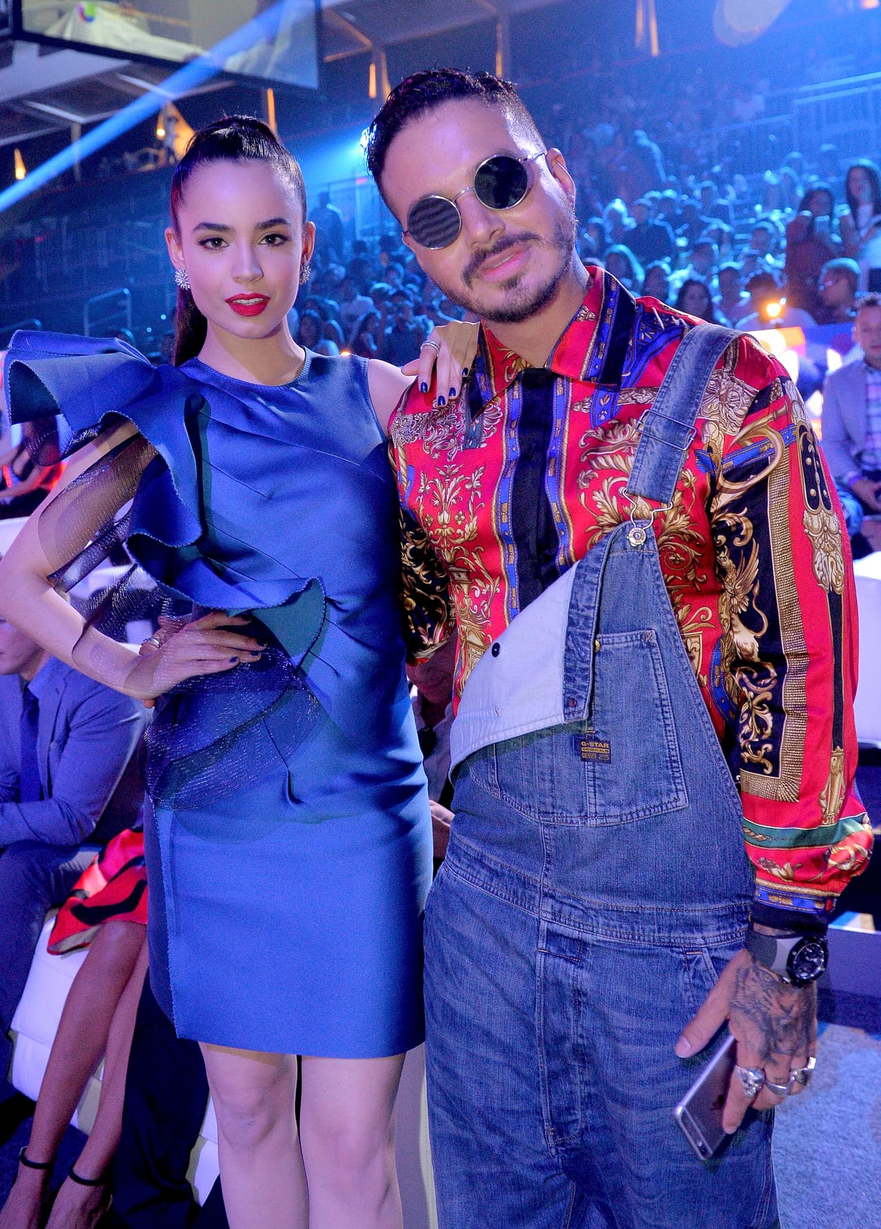 J Balvin y Sofía Carson, estrella de Disney Channel, colaboraron juntos en la grabación de la canción 'Love Is The Name'.