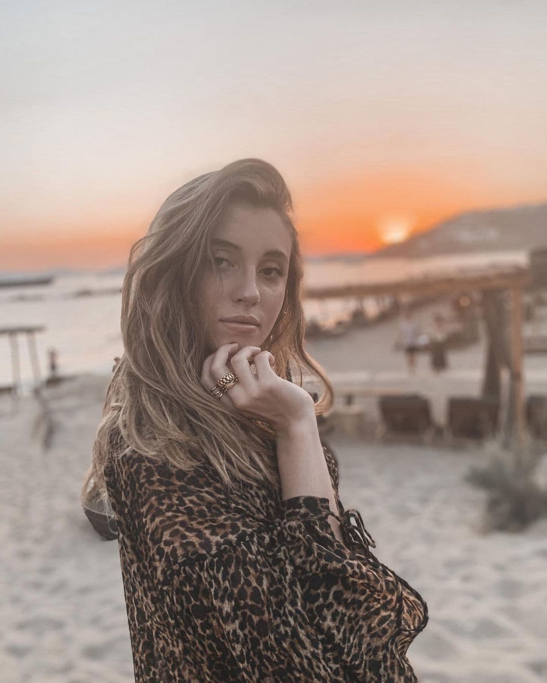 "
<b>Muy bella, igual que tu mami</b>", "No aguanto 
<b>tanta belleza en una sola foto</b>", fueron algunos de los cientos de comentarios que aparecen al pie de la fotografía.