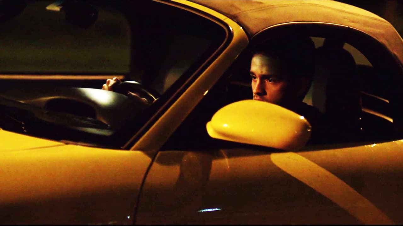 Moments after the delivery, ‘El Quino’ was driving fast on a highway, playing with his bodyguards and showing his power.