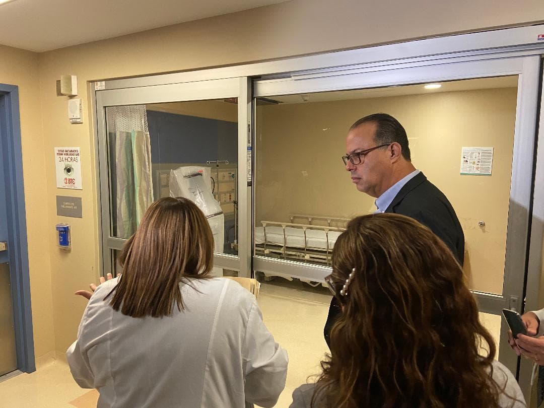 <div class="cms-textAlign-center">
 Inspección ocular en el Hospital Universitario y el Pediátrico del Centro Médico de Río Piedras
</div>