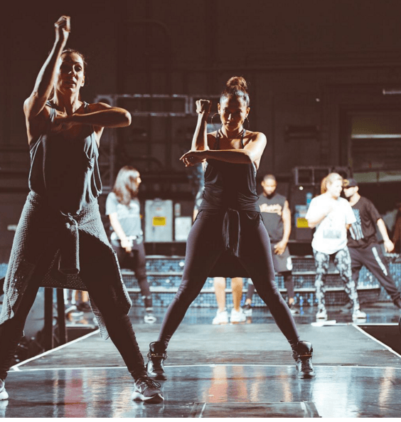 ¡1,2,3 lista! JLo se prepara sin descanso para perfeccionar cada paso de baile, todo sea por dejar un show de 10.