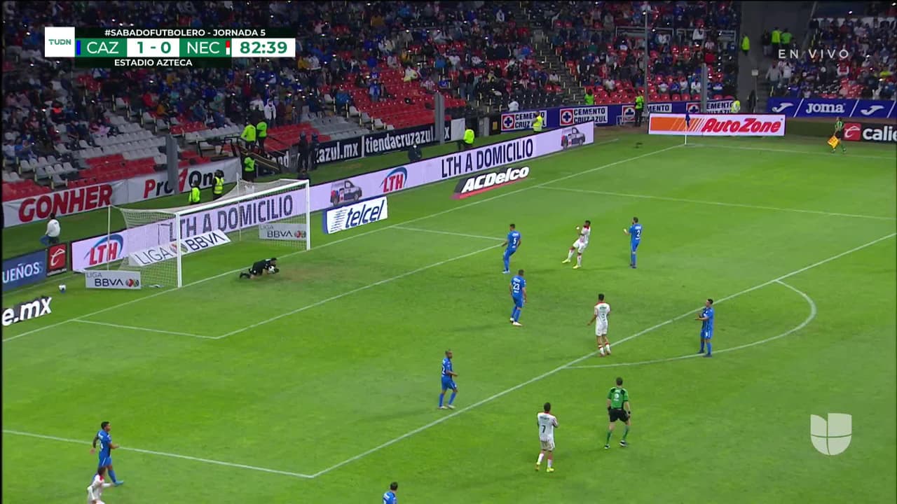 ¡TIRO ATAJADO! disparo por Milton Giménez.