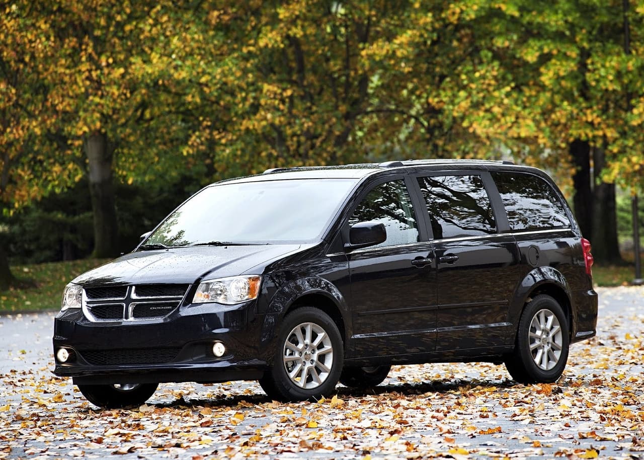 <h3 class="cms-H3-H3"><b>6. Dodge Grand Caravan</b></h3>
<br>
<br>
<b>Mantenimiento en el transcurso de 10 años:</b> 15,500 dólares