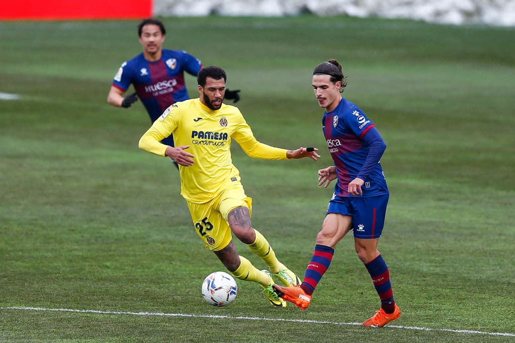 Villarreal igualó sin goles en su visita al Huesca; cierran la jornada con 34 y 13 unidades, respectivamente.