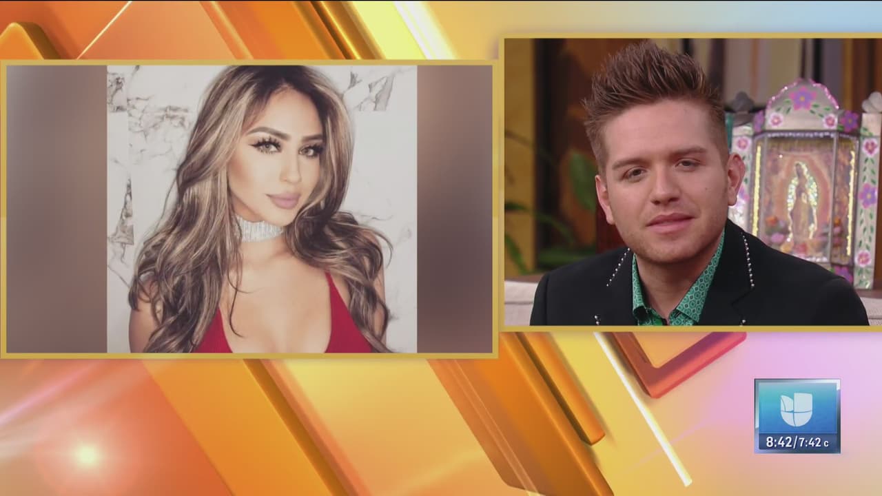 Ese mismo día el cantante estuvo de invitado en 
<a href="https://www.youtube.com/watch?v=wXBB84FhDw4" target="_blank">Despierta América</a> donde contó que llevaba cinco años de relación con su novia
<b> Jennifer Loya </b>y lo había mantenido en secreto.
<br>