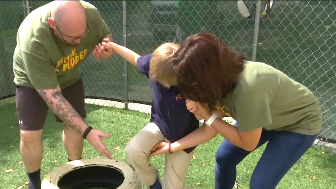 “Amigos de Batalla” es el programa que entrena a niños en Florida con necesidades especiales