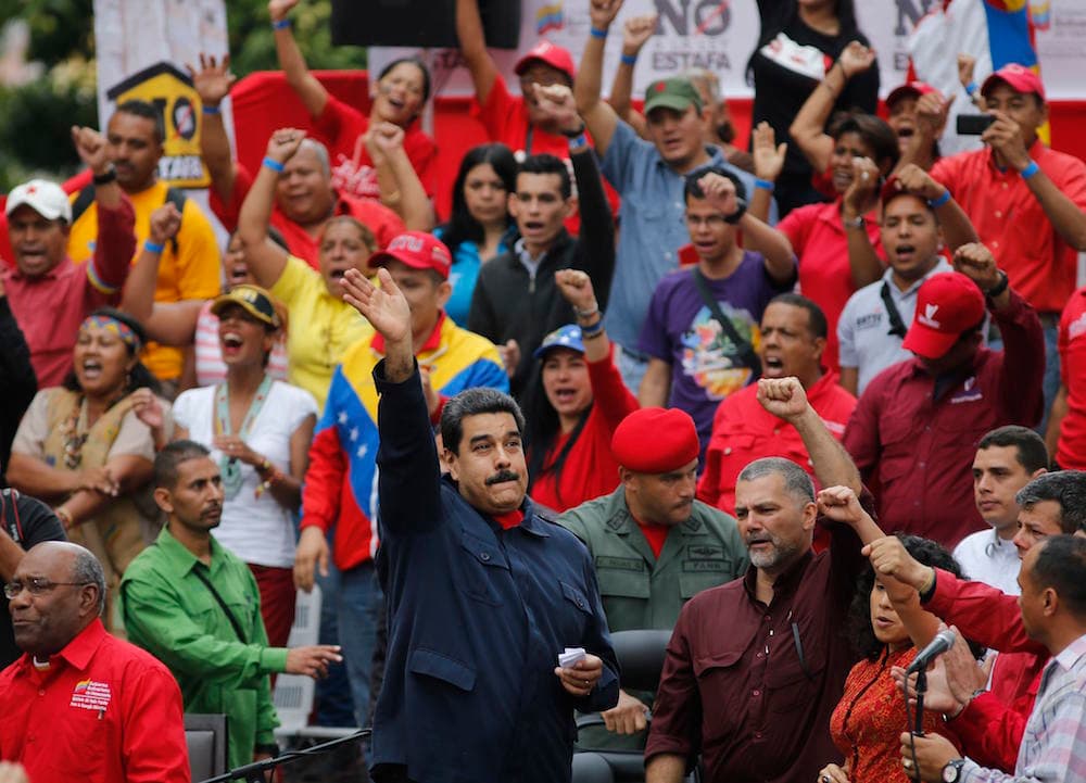 Venezuela adelantará los relojes media hora por la crisis eléctrica