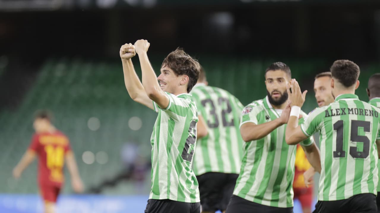 Guardado participó en un juego de locos entre Betis y Roma