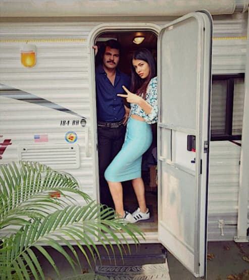 Cuando organizan un concurso de belleza en su pueblo, Elba no duda en participar.