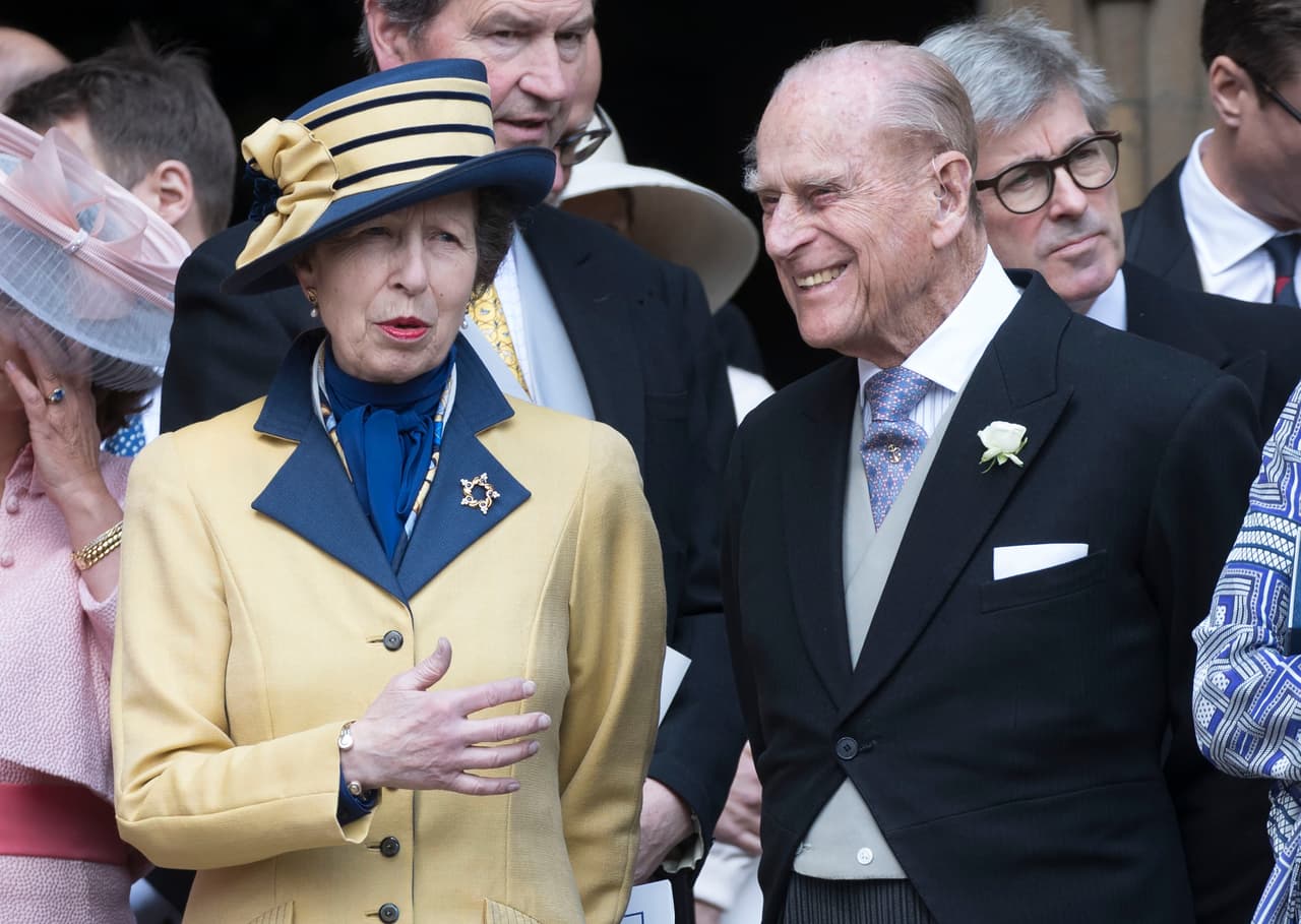 "Creo que como mejor le recuerdo es como alguien que siempre estaba ahí. Una persona a la que le podías lanzar ideas y a la que siempre podías acudir si tenías problemas, sabiendo que te escucharía y trataría de ayudarte", expresó por su parte la
<b> princesa Ana</b>.
<br>