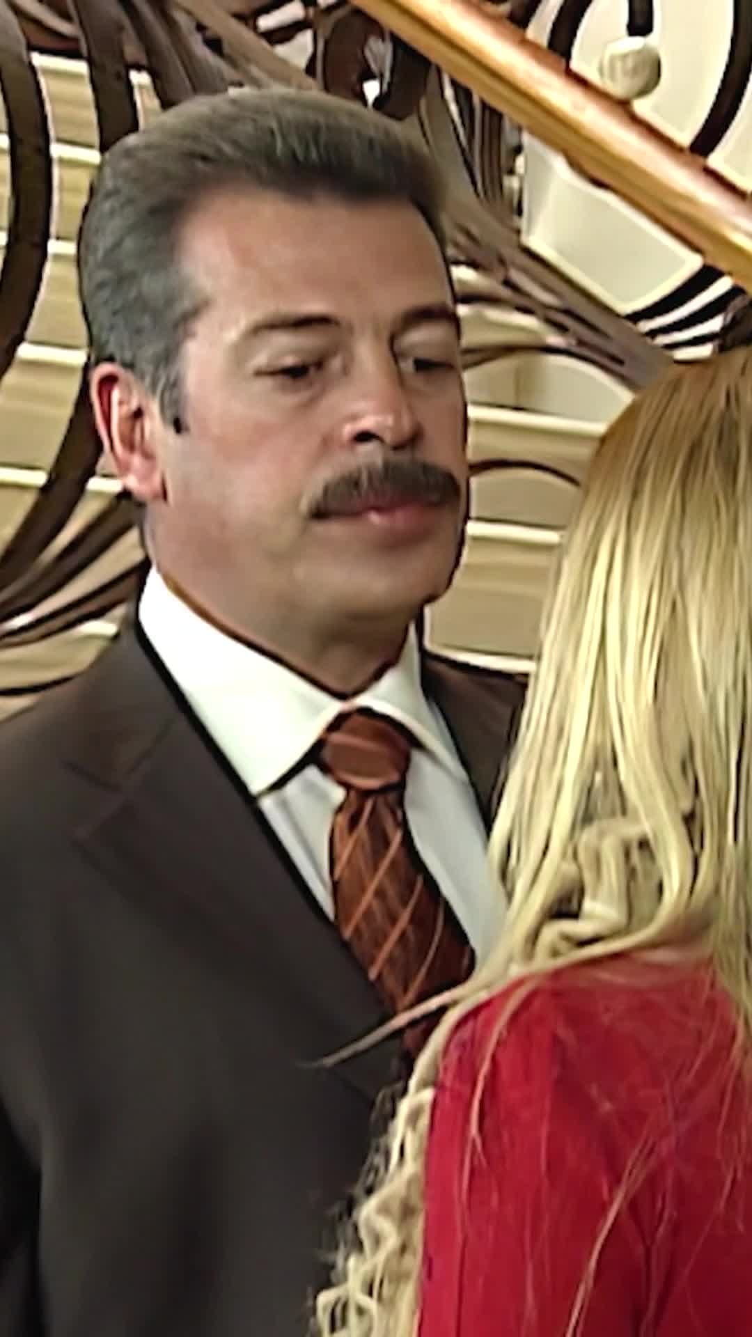 Ramón intenta obligar a Liliana que abandone a Bruno