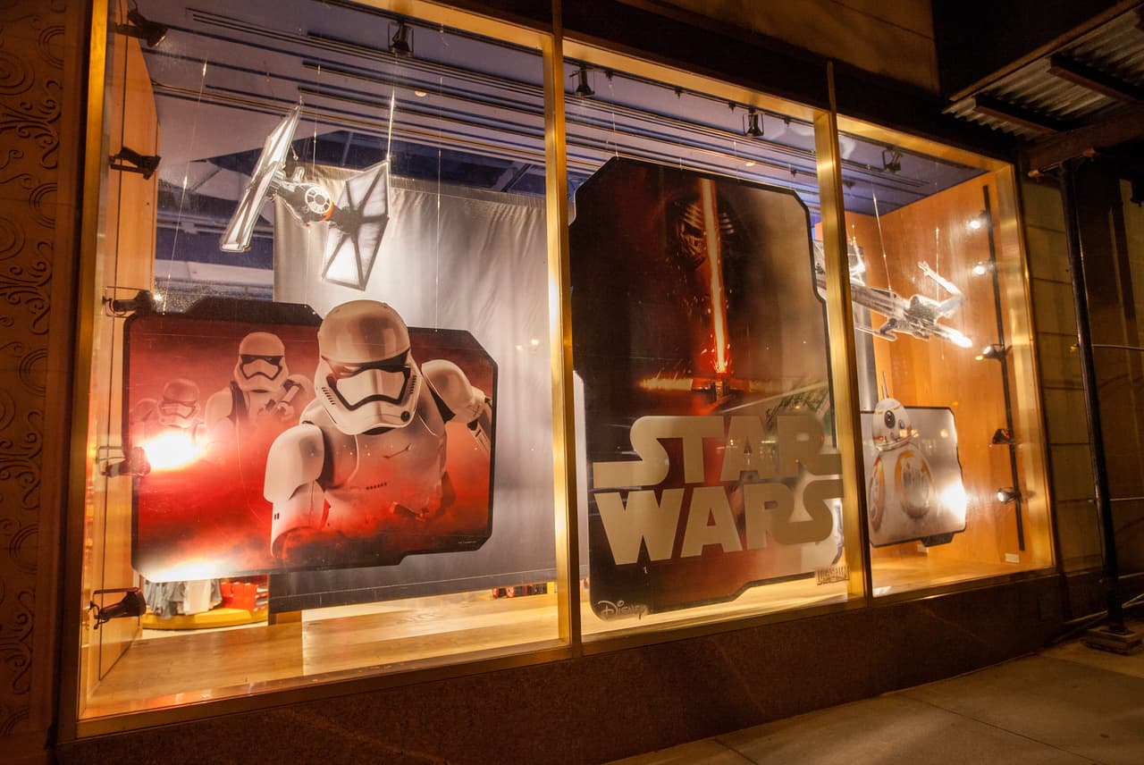 Por ahora, en las redes sociales el "Share The Force" y "Force Friday" son trending mundial y aún faltan dos meses para el gran estreno.