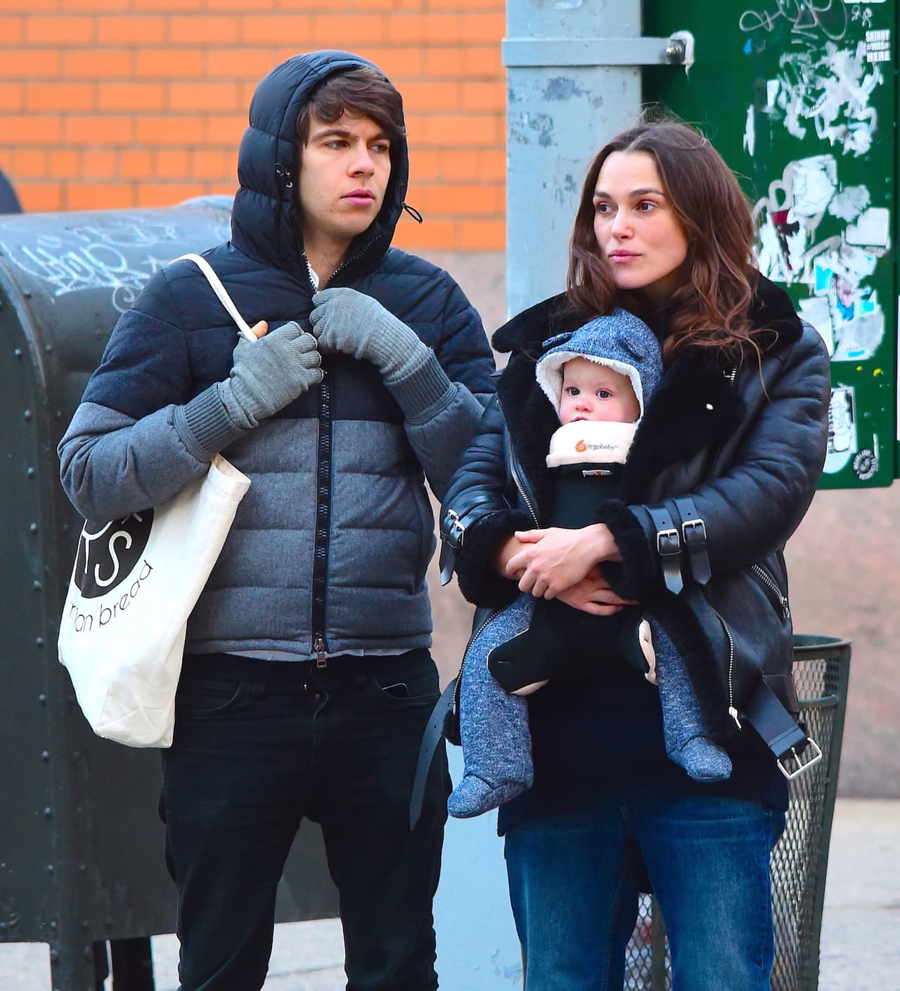 Keira se encuentra haciendo una obra en Broadway.
